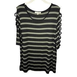 Retrology Black & Green Striped Criss Cross Half Sleeve Top Women's Medium